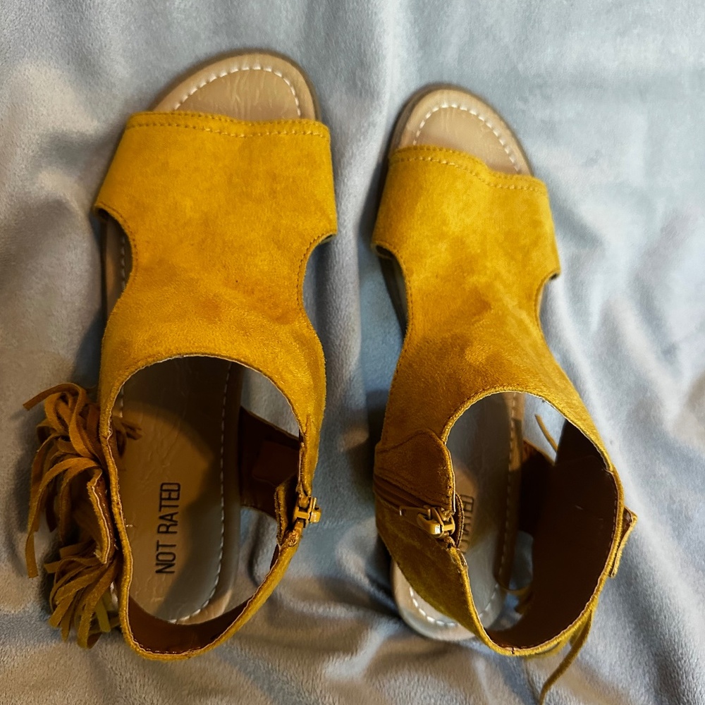 Women's NOT RATED Yellow suede tassel sandals - Size 9.5